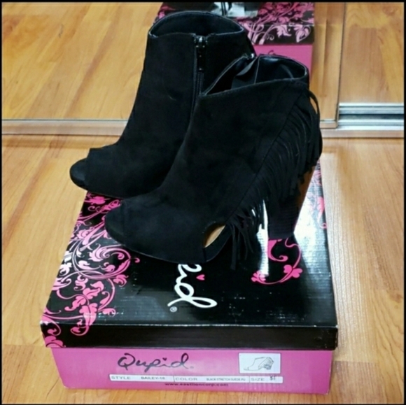 Qupid Bailey Bootie - Picture 1 of 8